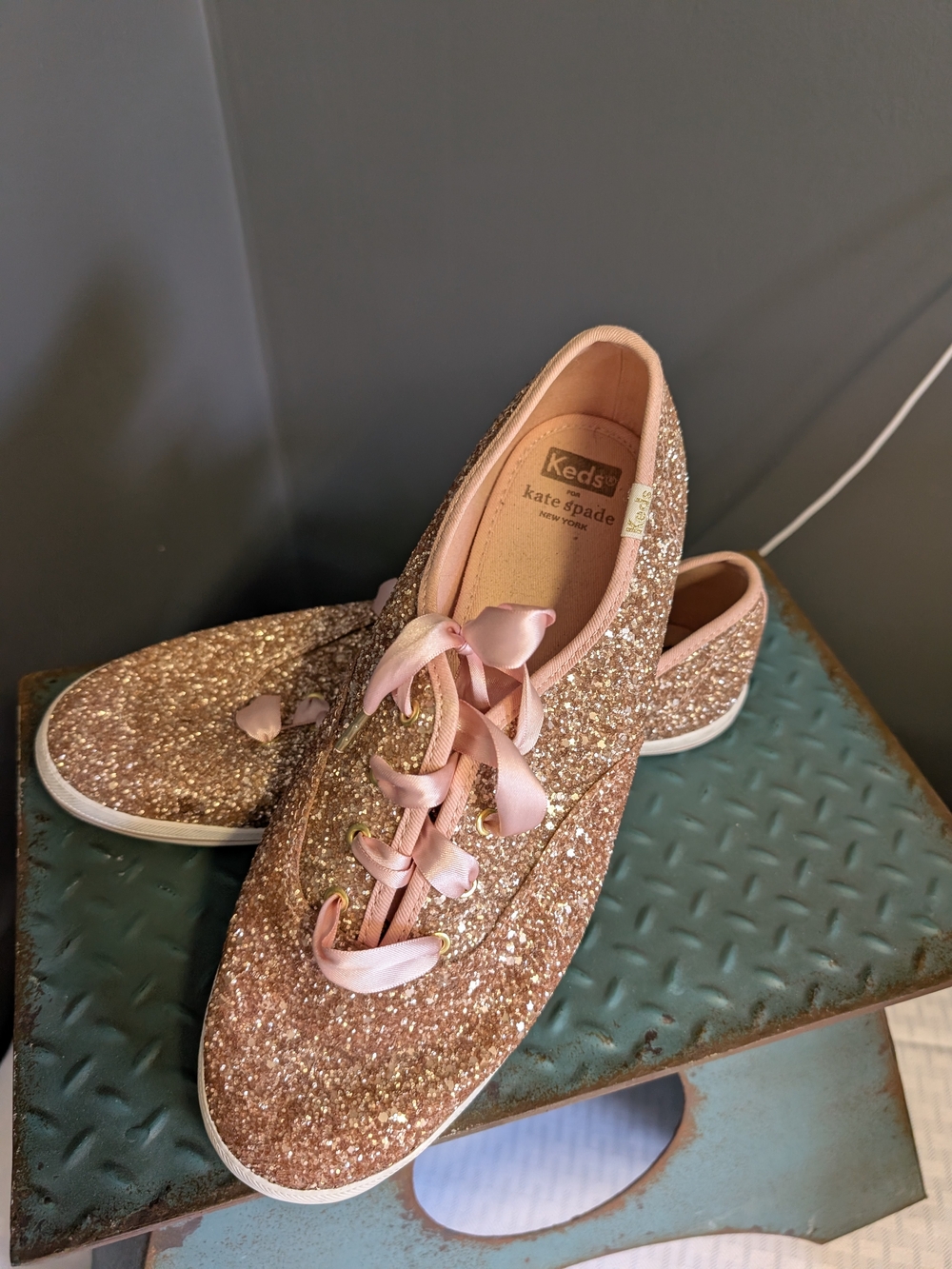 Ked X Kate Spade Pink Glitter Laceup Shoes.